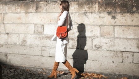 รองเท้าบูทส้นสูง