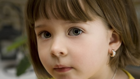 Cercei de aur pentru copii