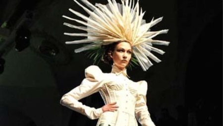 Vanguard style in clothes