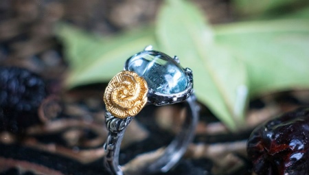Aquamarine ring