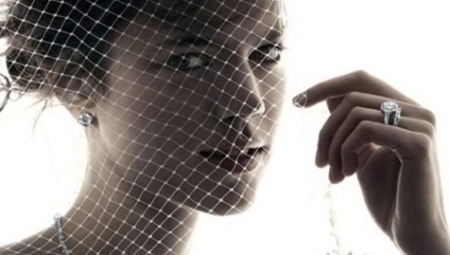 White Gold Engagement Rings