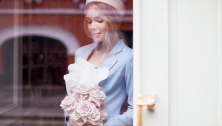 Earrings with diamonds