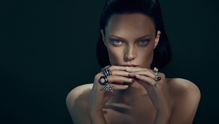 Breite silberne Ringe