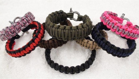  Paracord bracelet
