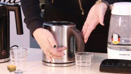 How to clean the kettle from scale and other contaminants?