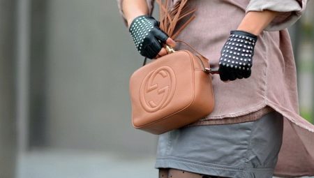 How to clean a leather bag at home?