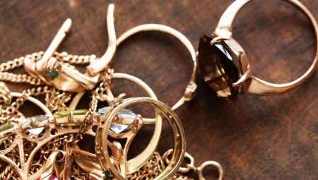 How to clean gold at home?