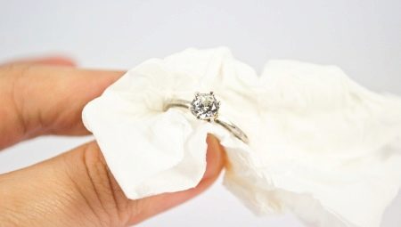 How to venerate white gold with diamonds?