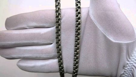 How to clean a silver chain?