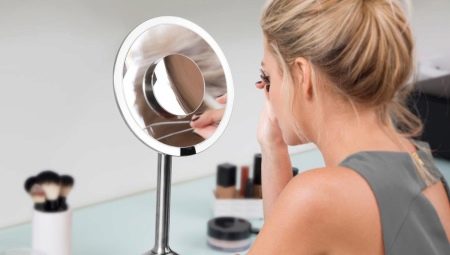 Table mirror: a variety of models