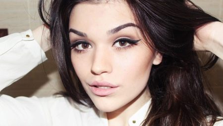 How to grow eyebrows quickly?