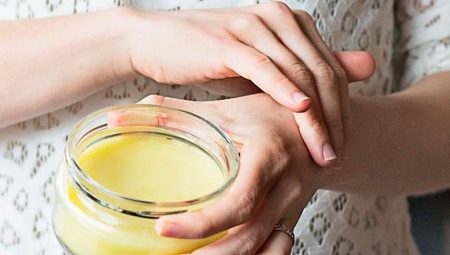 How to prepare a hand mask from dryness and cracks?