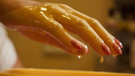 Paraffin therapy for hands: varieties of the procedure and the subtleties of its implementation