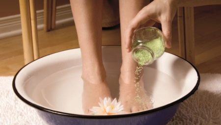 Foot baths with sea salt: what are useful and how to do?