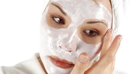 Masks from sour cream for the face at home: the benefits and harms, recipes and uses