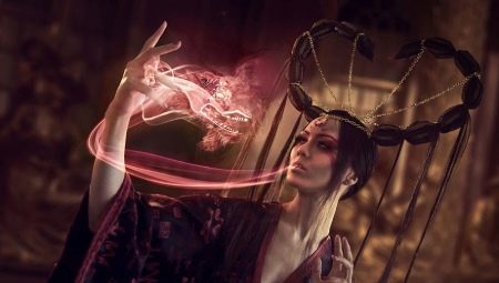 Horoz yılında doğan Akrep kadın