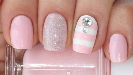 Pale pink manicure: romance and sophistication