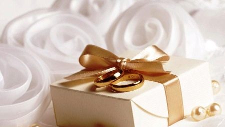 What to give to the son from the parents for the wedding?