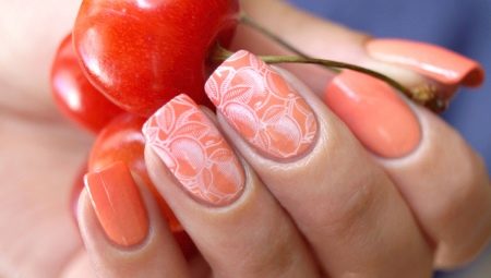 Coral manicure design: successful combinations and interesting examples
