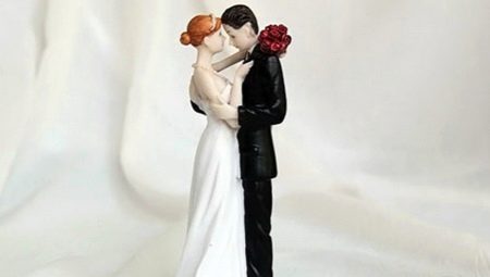 Wedding cake figurines - an original and individual cake decoration for newlyweds