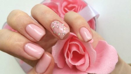 Ideas for creating a stylish pink manicure