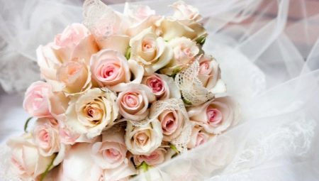 What bouquet to prepare as a wedding present for the newlyweds?