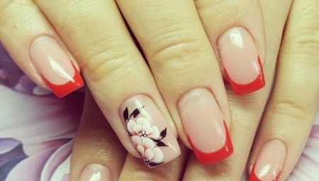 Red jacket on nails: a choice of shade and a combination of colors
