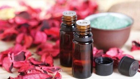 Rosewood oil: properties and applications