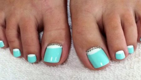 Original ideas for creating a mint pedicure