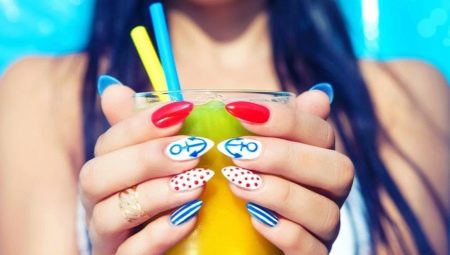 Design features of summer manicure