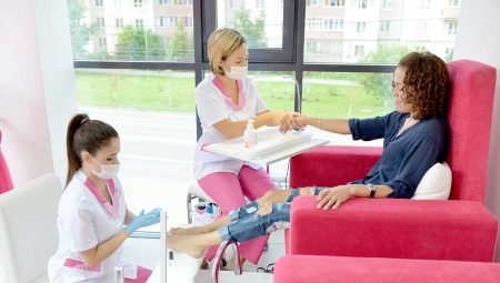 Ciri-ciri dan kehalusan menjalankan manicure dan pedikur tangan 4