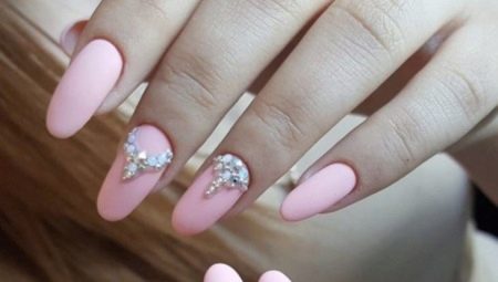 Pink manicure with rhinestones: shine and femininity
