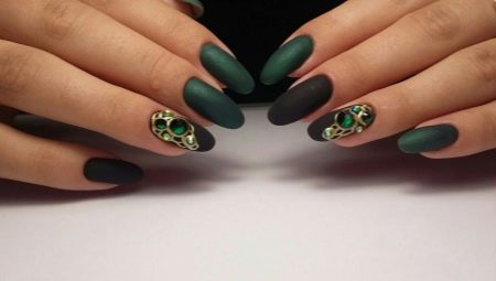 Manicura de color verd fosc: característiques i opcions de disseny