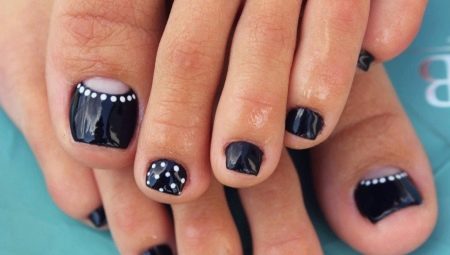 Dark pedicure: features of design and design