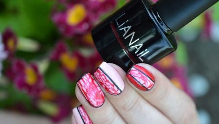 Spreading Gel Polish