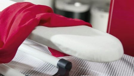 Ironing board for sleeves