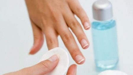 How and with what to erase marks from a pen from gel polish?