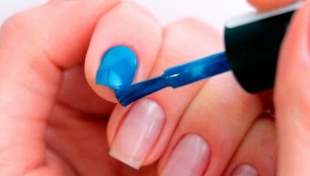 How to seal the end of the nail with gel polish?