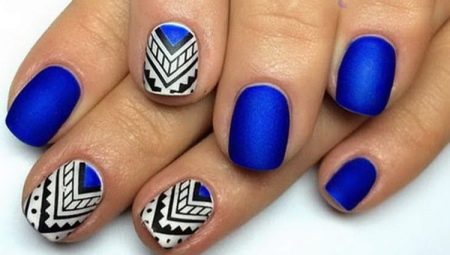 Matte blue manicure: features and varieties of design