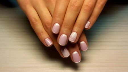 Caractéristiques de la manucure française avec du vernis gel sur les ongles courts