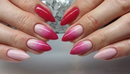 Característiques de la manicura amb opcions de transició i disseny de colors
