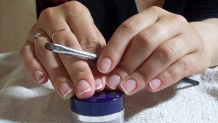Features of gel coating of nails without building