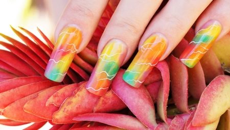 Manicura arc de Sant Martí: secrets del disseny i idees de moda
