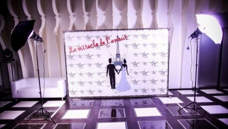 Elecció d'una pancarta per a una sessió fotogràfica de casament