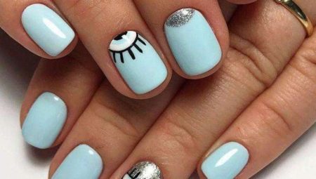 Ideas of blue manicure for short nails