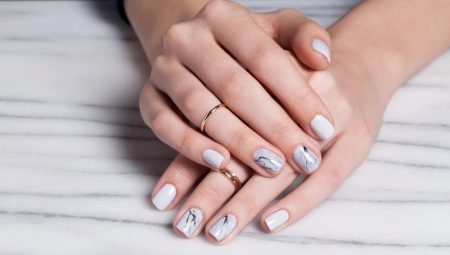 Light manicure ideas for short nails