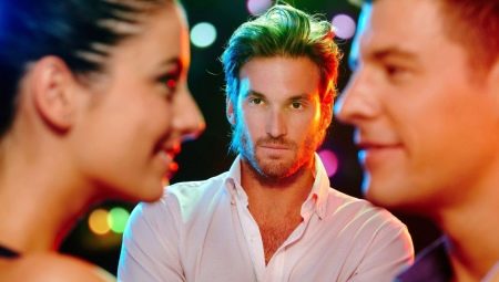 Male jealousy: signs and causes