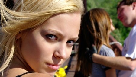 Jealousy of the past: causes and methods of struggle