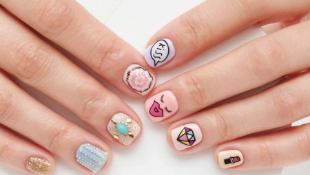 Choose a design for manicure for short nails