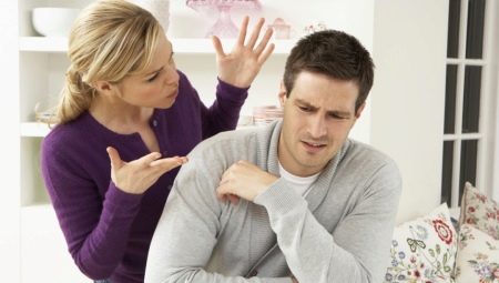 Wife is constantly dissatisfied: causes and solutions